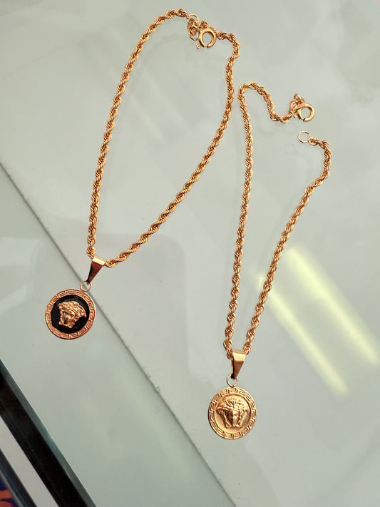 Medusa Pulso Oro 10K